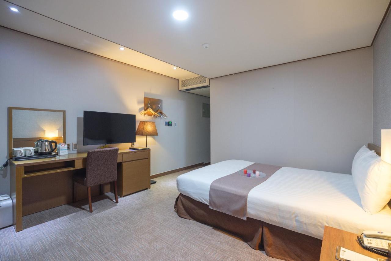 Benikea Hotel Jeju Bagian luar foto