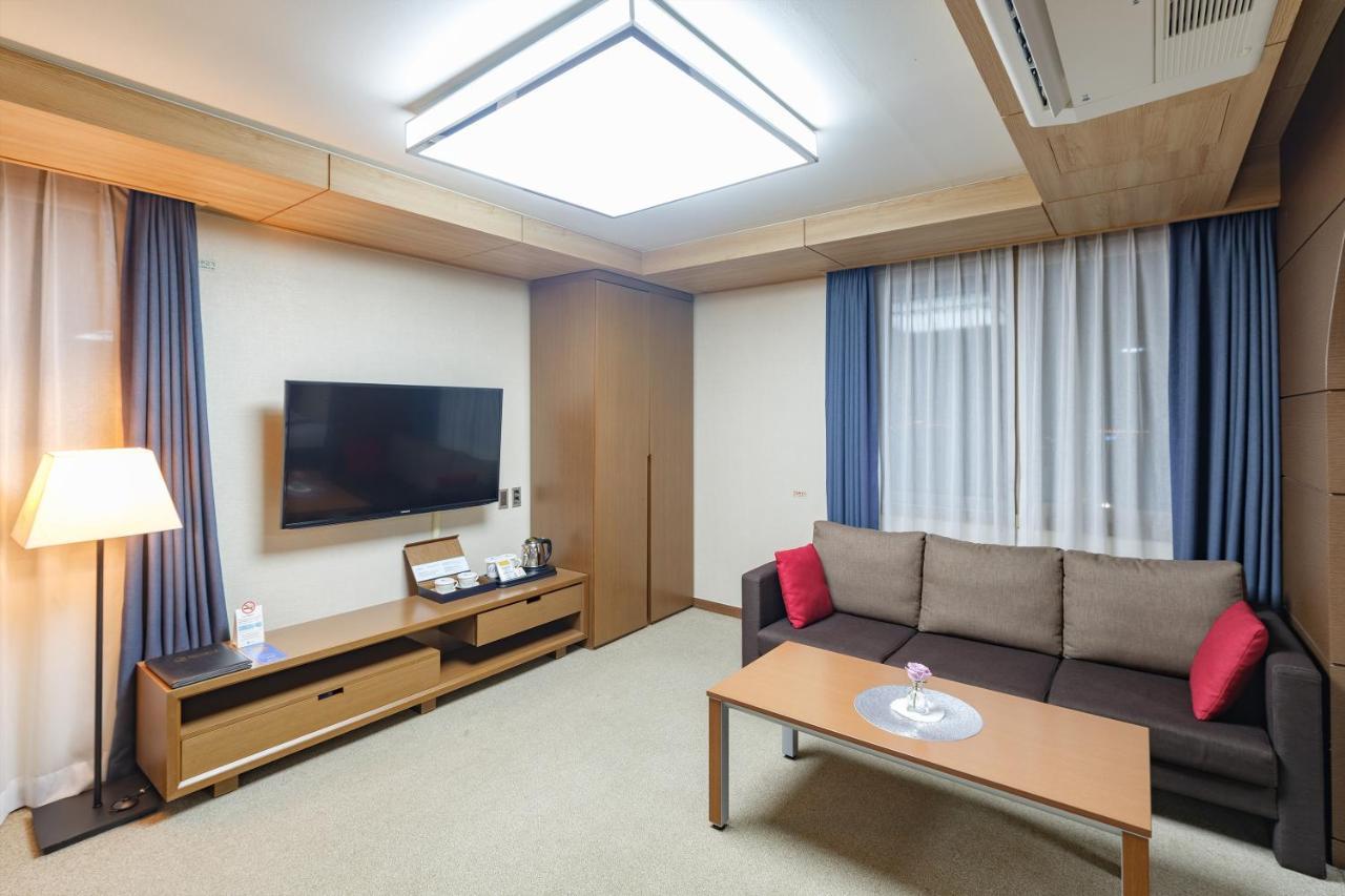 Benikea Hotel Jeju Bagian luar foto