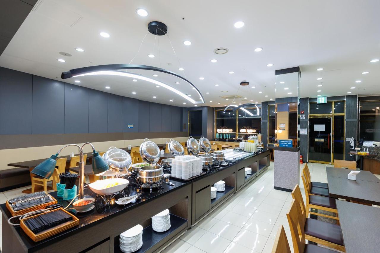 Benikea Hotel Jeju Bagian luar foto