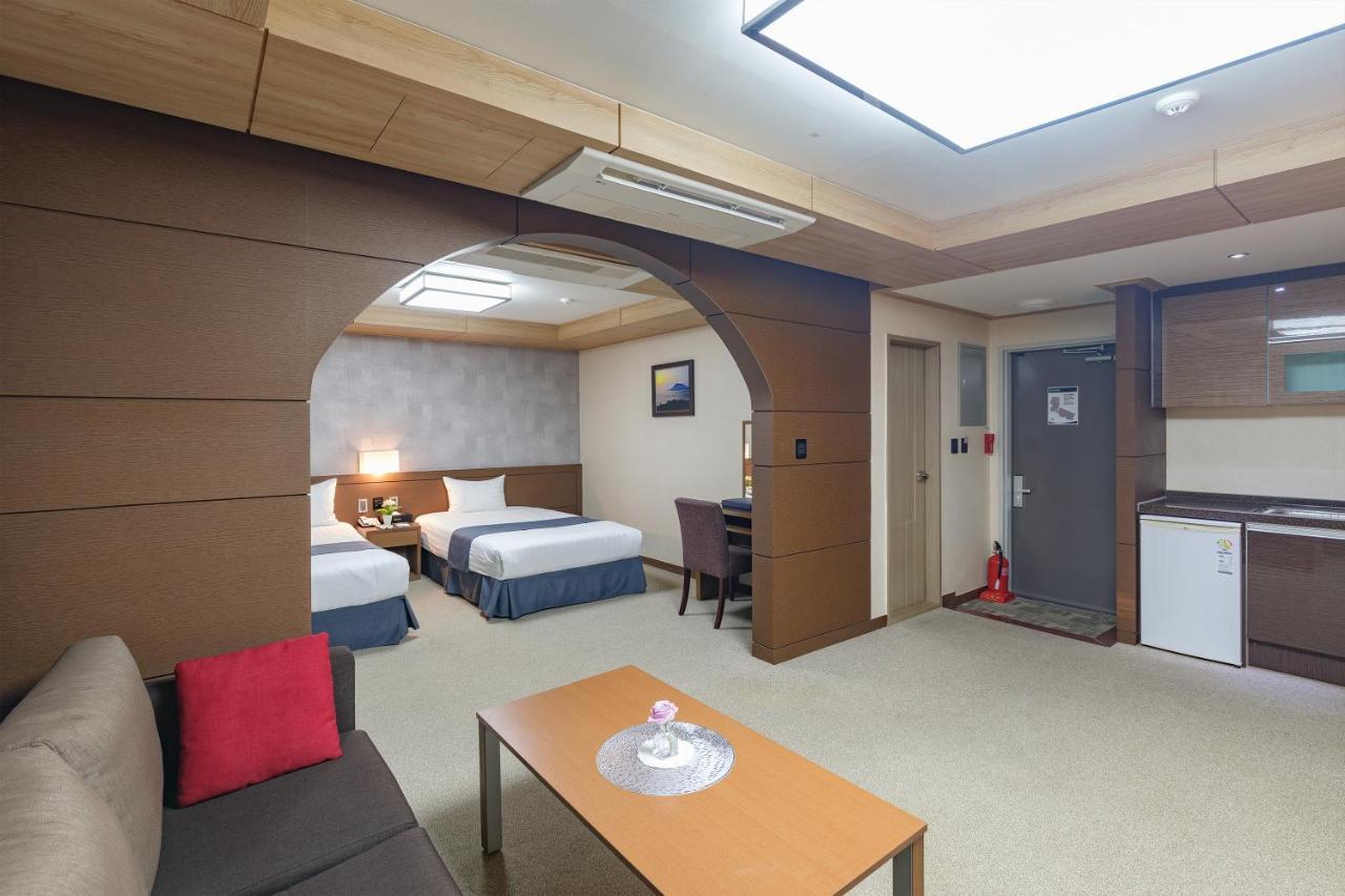Benikea Hotel Jeju Bagian luar foto
