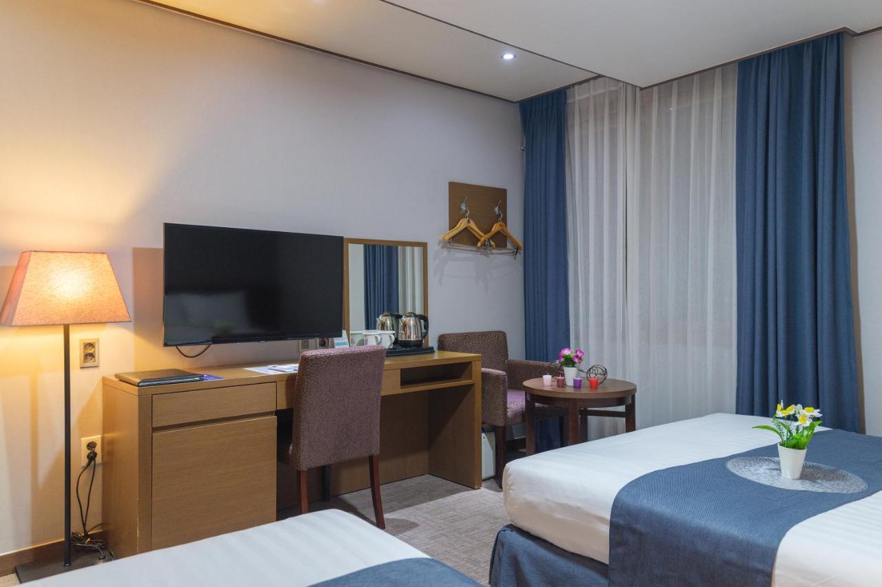 Benikea Hotel Jeju Bagian luar foto