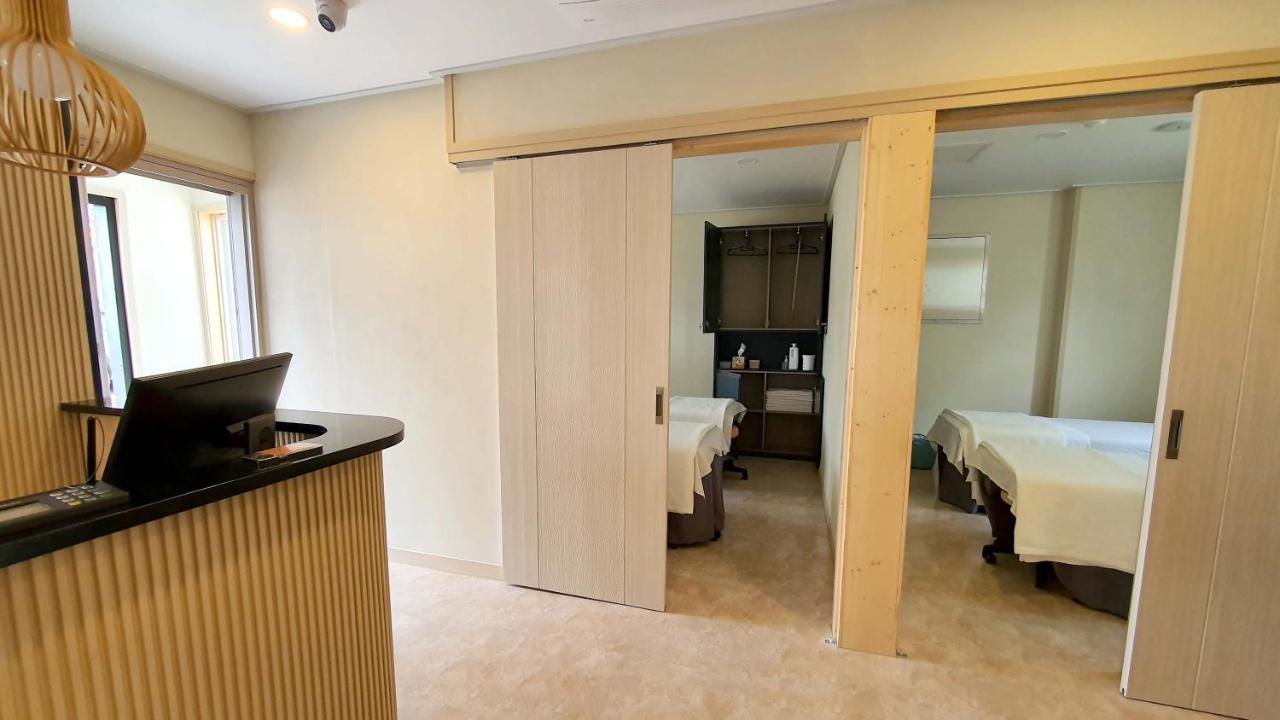 Benikea Hotel Jeju Bagian luar foto
