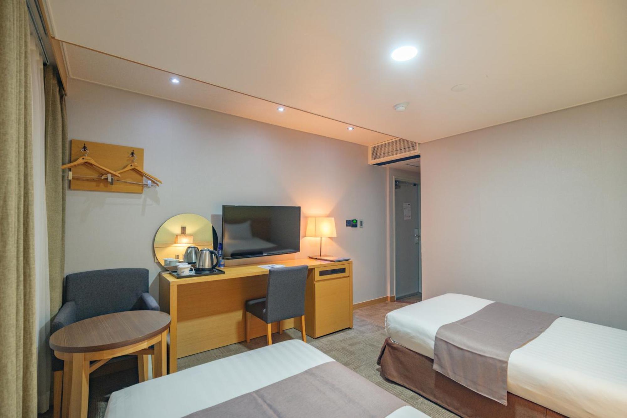 Benikea Hotel Jeju Bagian luar foto