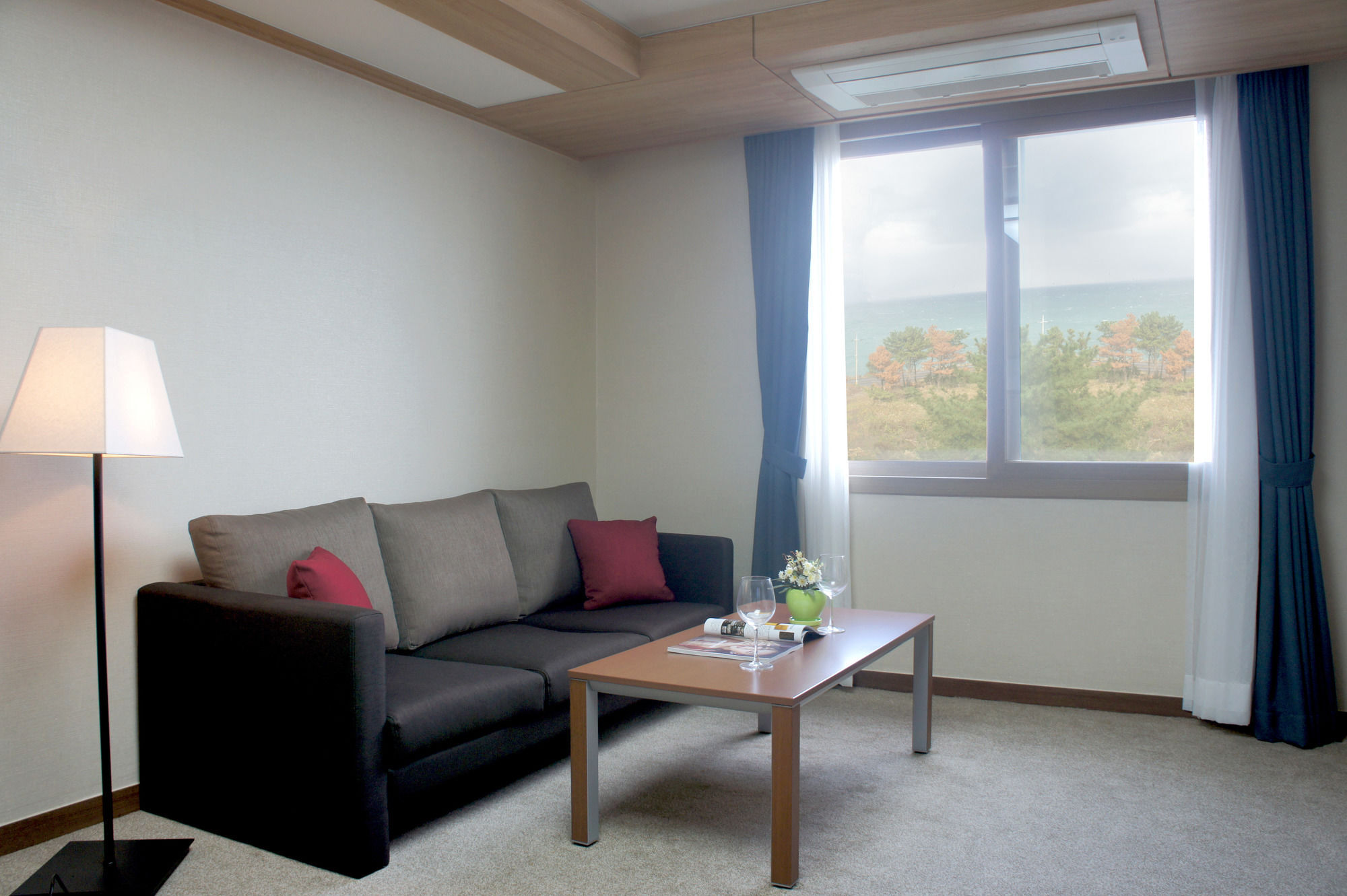 Benikea Hotel Jeju Bagian luar foto